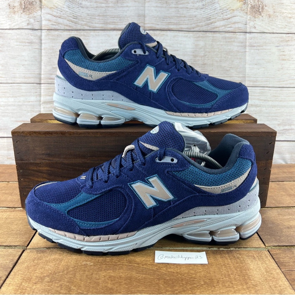 New Balance 2002r Navy Blue